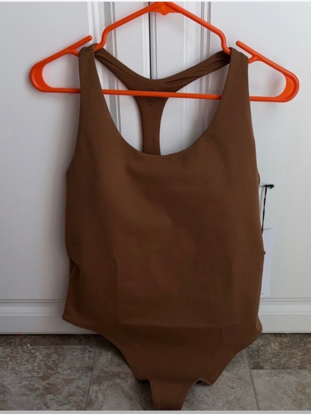 NWOT Alo Yoga Sleek Back Bodysuit — Cinnamon Brown | Women’s Size XL